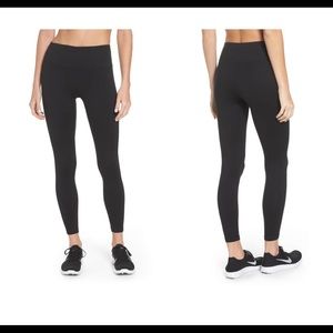 Zella Live In 7/8 Leggings - Medium